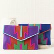Bolso cartera mano bordada